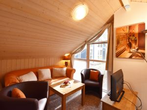 mit Schlafcouch und Kabel TV