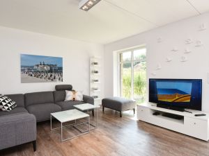Bild 1: exklusive Reetdach Villa nur 500 Meter bis zum Strand für 6+2 Personen