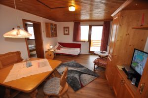Beispiel Wohnbereich Bild 1: Zweizimmerferienwohnung "Vergissmeinnicht" mit Königscard