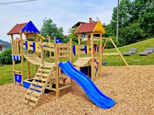 hauseigener Spielplatz Bild 5: Zweizimmerferienwohnung "Vergissmeinnicht" mit Königscard