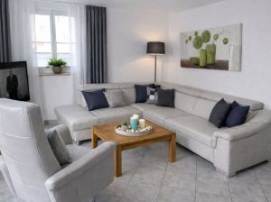 Bild 5: Fewo 500 m zum Wasser, Balkon, Terrasse, Garten mit Grillecke, 2 Fahrräder!