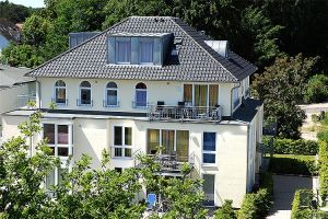 Appartementhaus "Möwe" 300 m zum Strand.
3 Unterkünfte im Haus Möwe, siehe auch Homepage.
