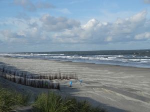 9 km Sandstrand nur 80 m von unserer Ferienwohnung entfernt.