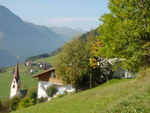Ansicht Ost Bild 2: Ausblick Lienzer Dolomiten - Ferienwohnung