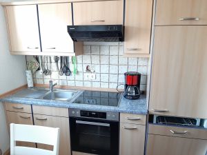 Geschirrspüler (45 cm) Kühlschrank mit Gefrierfach
