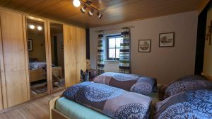 Elternschlafzimmer Schlafzimmer mit Doppelbett im 1. OG