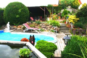 Ferienhaus mit Swimmingpool Bild 28: Ferienhaus Gabriela mit eingezäunten Garten und privatem Swimmingpool