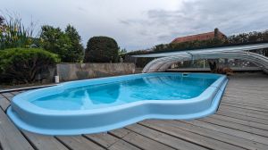 großes Schwimmbad zur Abkühlung Bild 34: Ferienhaus Gabriela mit eingezäunten Garten und privatem Swimmingpool