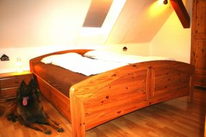 Schlafzimmer 3 mit Doppelbett Bild 25: Ferienhaus Gabriela mit eingezäunten Garten und privatem Swimmingpool