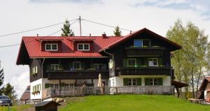 Bild 2: Ferienwohnung Köbi, nur mit Hund im Allgäu. Haus Christl Cranz Steibis