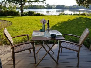 Bild 1: Ferienwohnung am See in Oberbayern