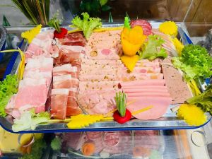Der perfekte Start in den Tag bei einem üppigen Frühstücksbuffet