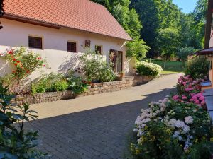 Bild 2: Ferien auf einem historischen Mühlhof